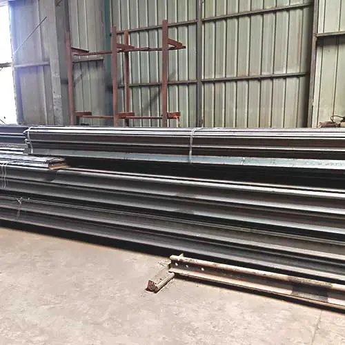 Indoor steel storage yard